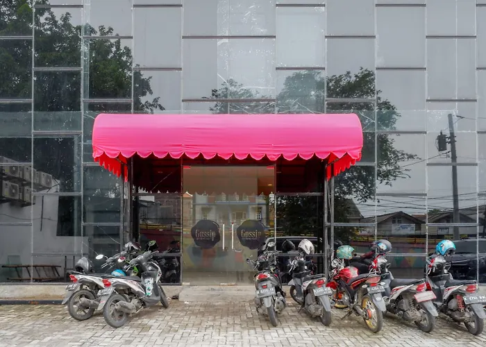 RedDoorz @ Jalan Kartini Semarang Hotel